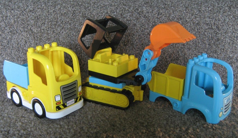 LEGO DUPLO Truck Digger Excavator Building Blocks Toy Carousel 1