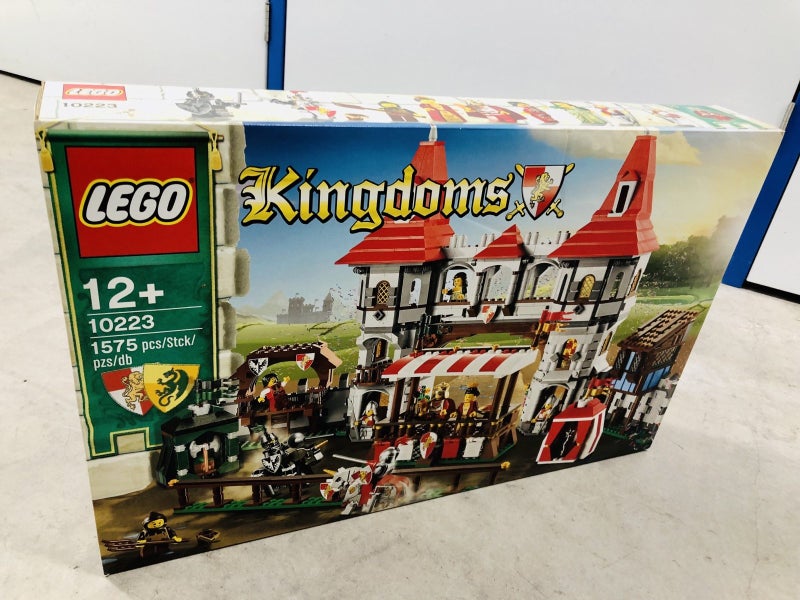 Lego Kingdoms Joust 10223 Carousel 1