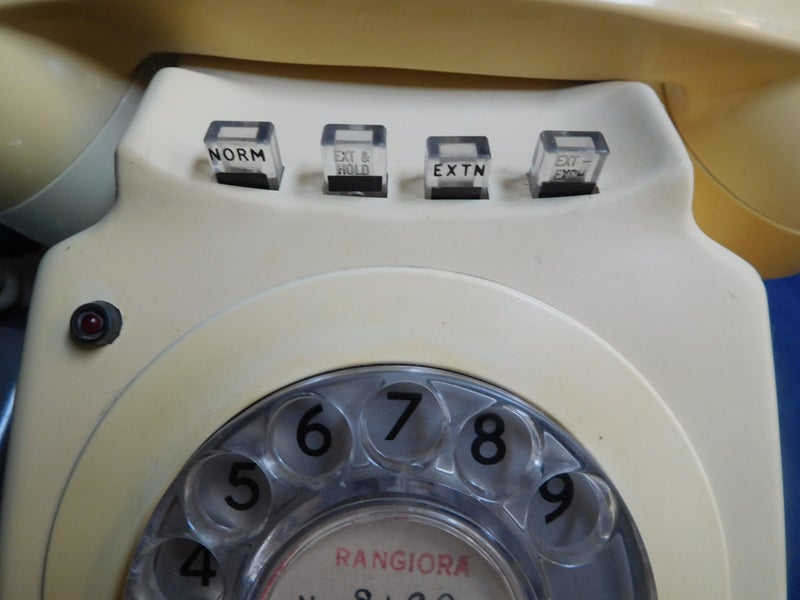 VINTAGE TELEPHONE WITH XTRA RINGER BOX Carousel 3