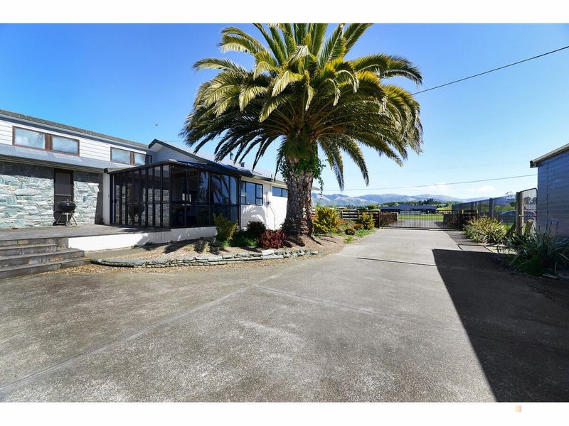 Image 1 of 40