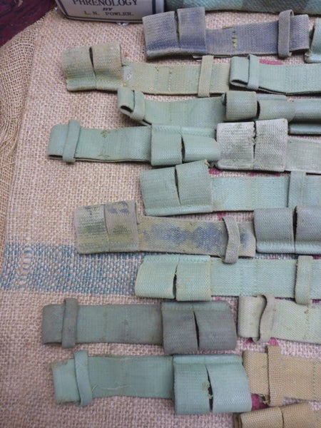 Old NZ WW2 1937 Pattern Military Webbing Rifle Bayonet Frog x50 Frogs Bulk Lot64288124511490111