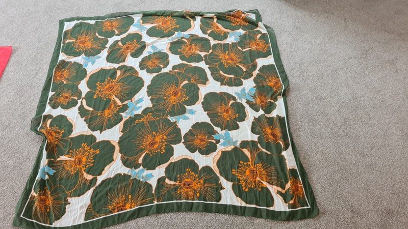 3 Stunning Orange-Toned Scarves – Find Your Favorite Carousel 3