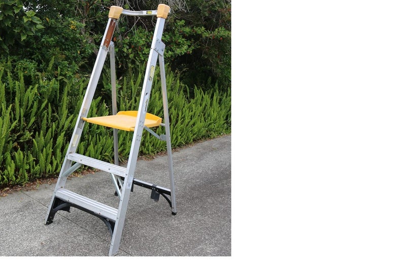 3 Step , Platform Ladder 150kg industrial ladder, Aluminium, RHINO Carousel 1