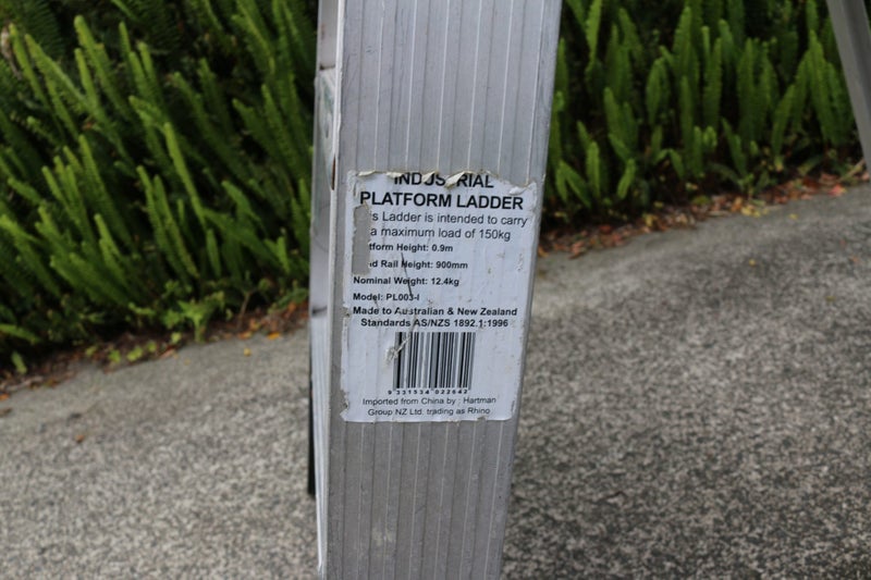 3 Step , Platform Ladder 150kg industrial ladder, Aluminium, RHINO Carousel 2