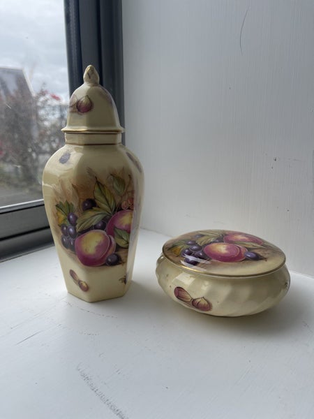 Rare Vintage Aynsley Fruit Orchard Gold Patterned Pieces Carousel 2