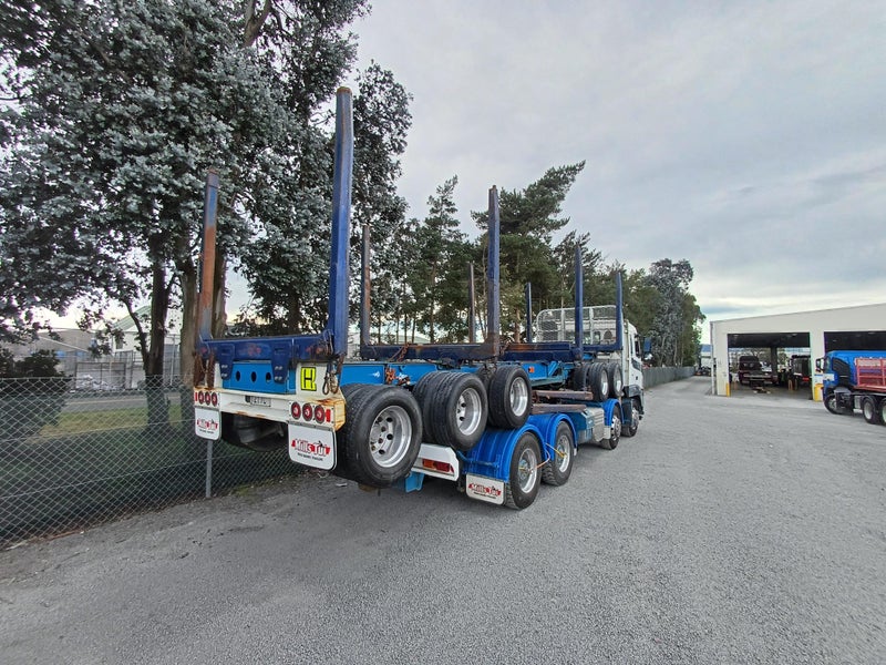 2013 Volvo FH700 8x4 Logging Unit62867854347139111
