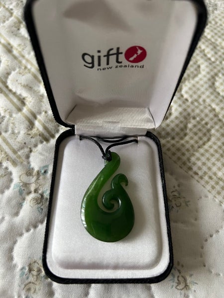 no:p46) - NZ Jade Whale Tail Pendant - Janz.Garden.Art Carousel 2