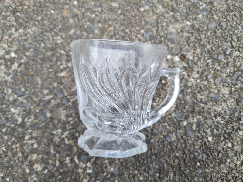 Cups Carousel 2
