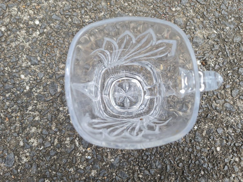 Cups Carousel 1