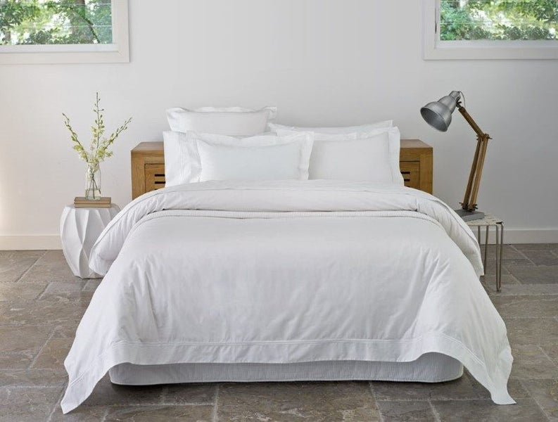 Duvet Cover Set - RESORT (NZ California King) - BAKSANA Carousel 1