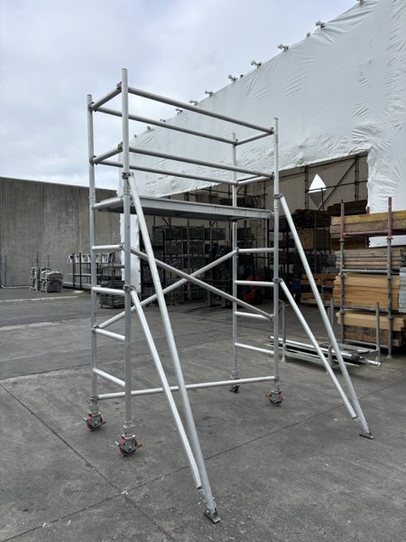 Ali Mobile Scaffold S30 with Stabilizer Carousel 4