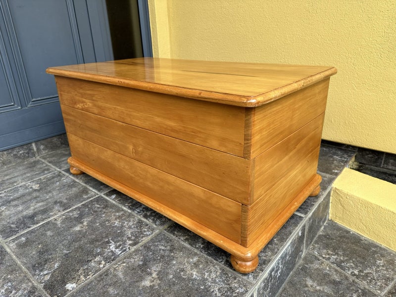 Rimu Blanket Box Carousel 2