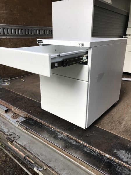 Europlan Metal Underdesk Mobile With Key Carousel 1