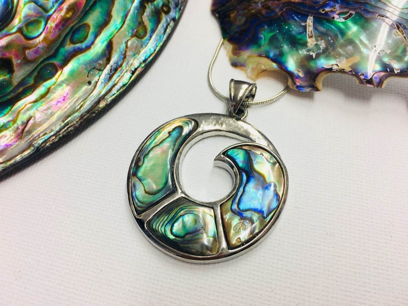 Paua Shell Pendant Carousel 1