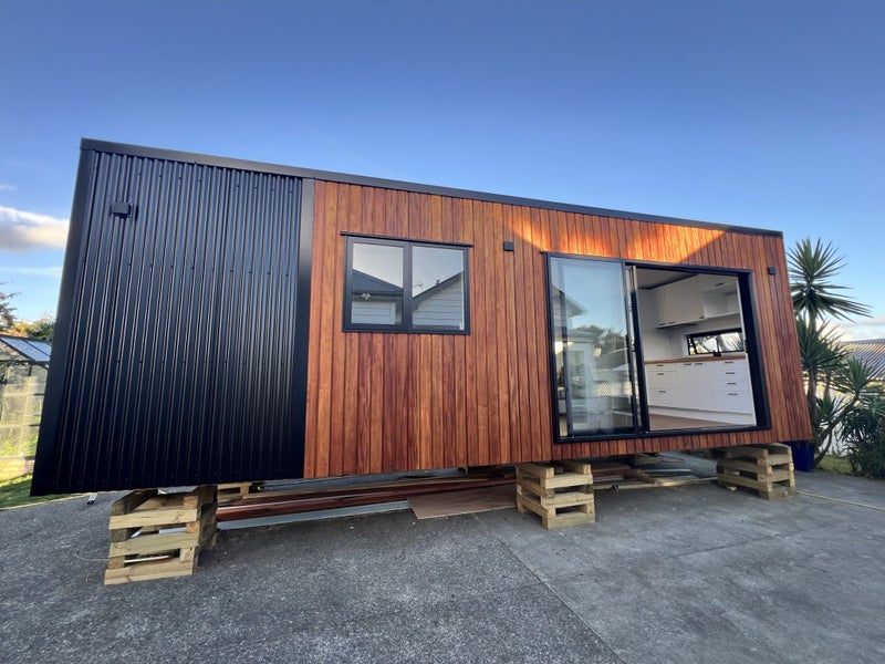 8M X 3M Luxury Living High End Mahogany Self Contained Cabin Carousel 2