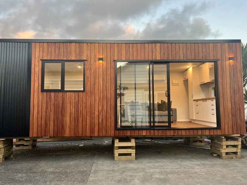 8M X 3M Luxury Living High End Mahogany Self Contained Cabin Carousel 1