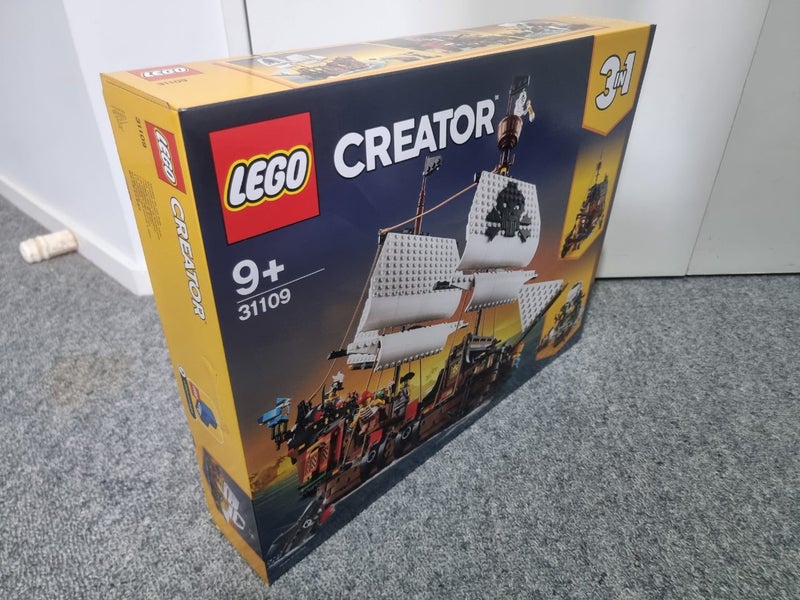BNIB - Lego Creator 31109 Pirate Ship Carousel 2