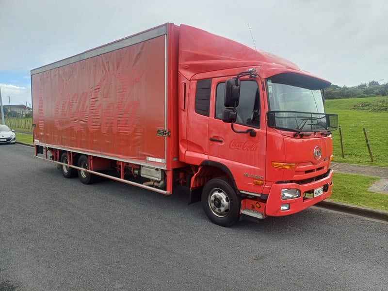 2013 UD MK11250 Class 2 / Tail Lift628658377189131111