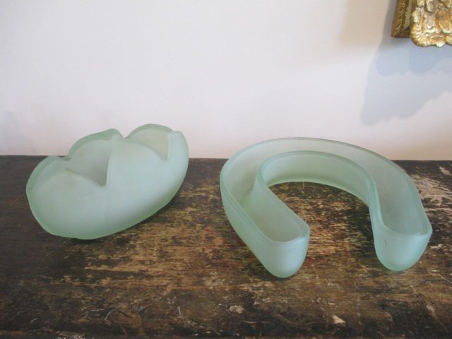 GREEN DEPRESSION GLASS, HORSE SHOE & VASE Carousel 1