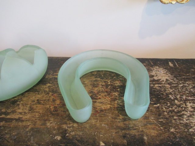 GREEN DEPRESSION GLASS, HORSE SHOE & VASE Carousel 6