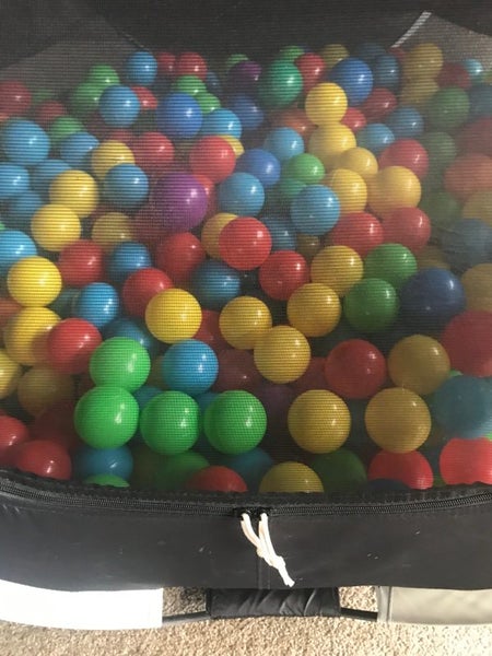 Travel Cot filled with Balls Carousel 2