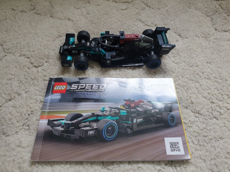 Lego Speed Champions 76909 Carousel 1