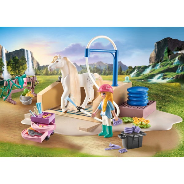 Playmobil Isabella & Lioness with Washing Area Carousel 2