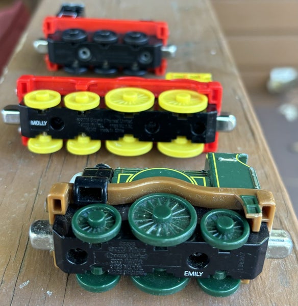 Thomas Tank Metal Diecast Genuine Engines “ Molly” ,”Emily”,Douglas” Great Cond Carousel 5
