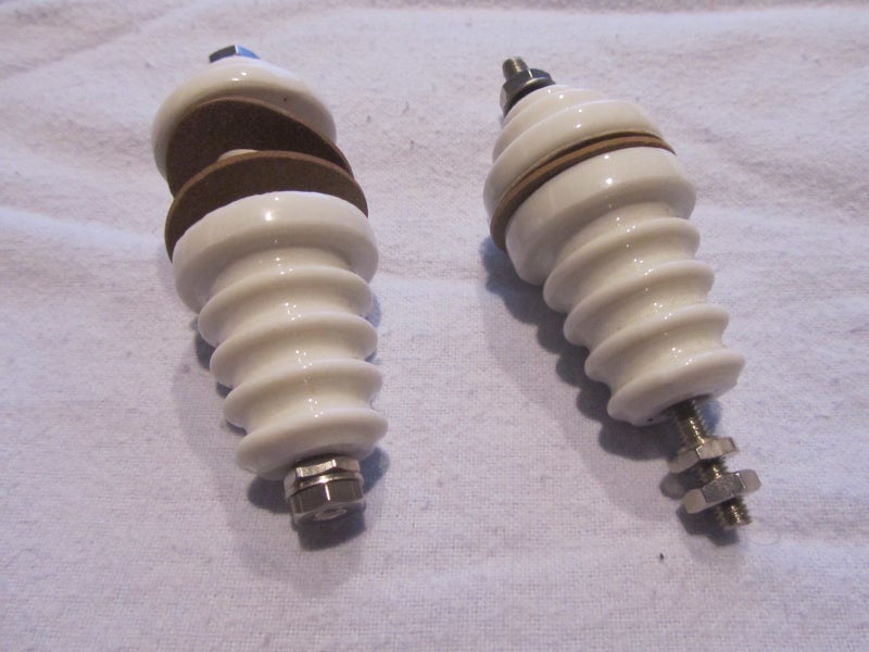 FEED THRU PORCELAIN INSULATOR E F Johnson 135-45 QTY 2 Carousel 2