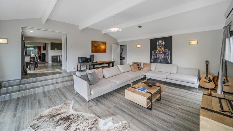 Mount Pleasant, 5 bedrooms64575369601155113