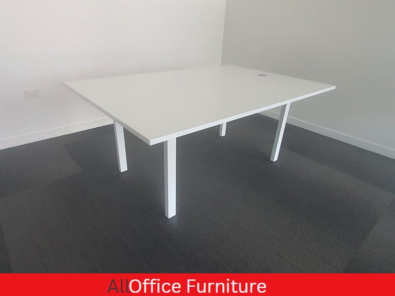 White meeting table Carousel 1