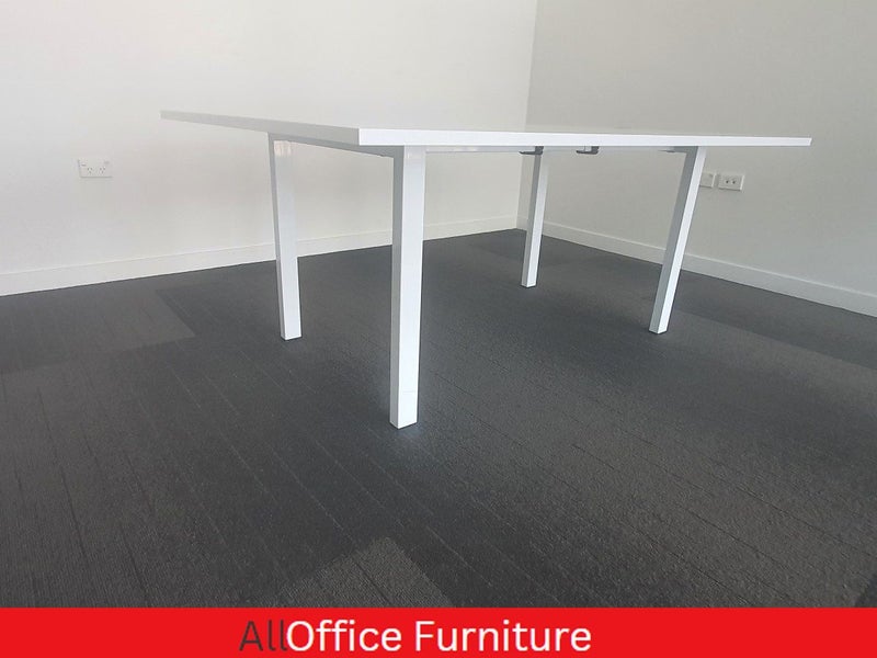 White meeting table Carousel 2