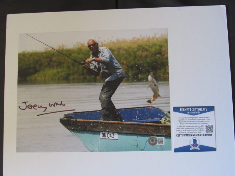 Jeremy Wade "River Monsters" stunning signed large Photograph + Authentication Carousel 2