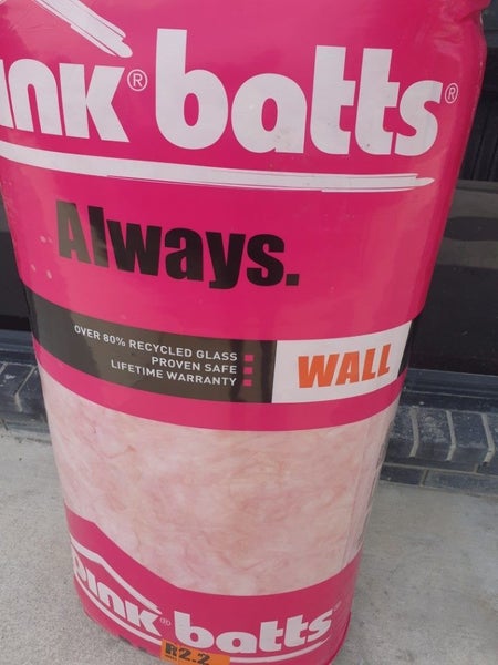 Pink Batts R2.2 Wall Insulation Bales - Covers 13.4M² Per bale Carousel 1