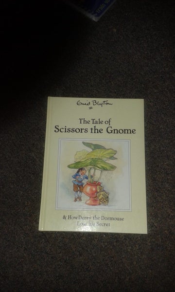 TALE OF SCISSORS THE GNOME Carousel 1