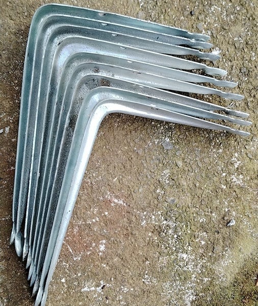 new metal shelf brackets x9 Carousel 1
