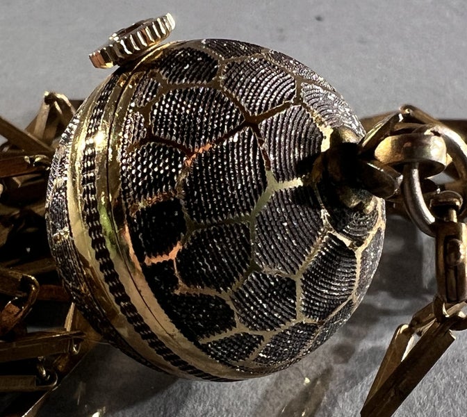 Swiss 'Consul' Mid-Century Ball Pendant Watch – Award-Winning Craftsmanship Carousel 10