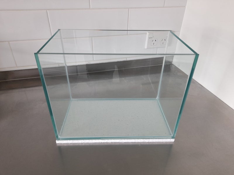 AQUARIUM 12 LITERS Carousel 1