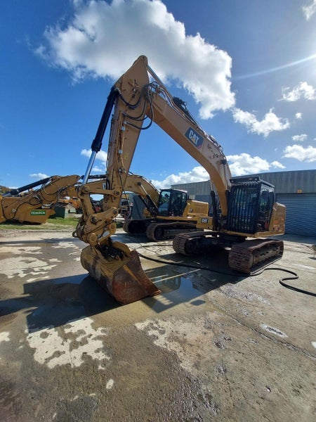 2018 Caterpillar 323-07 Carousel 1