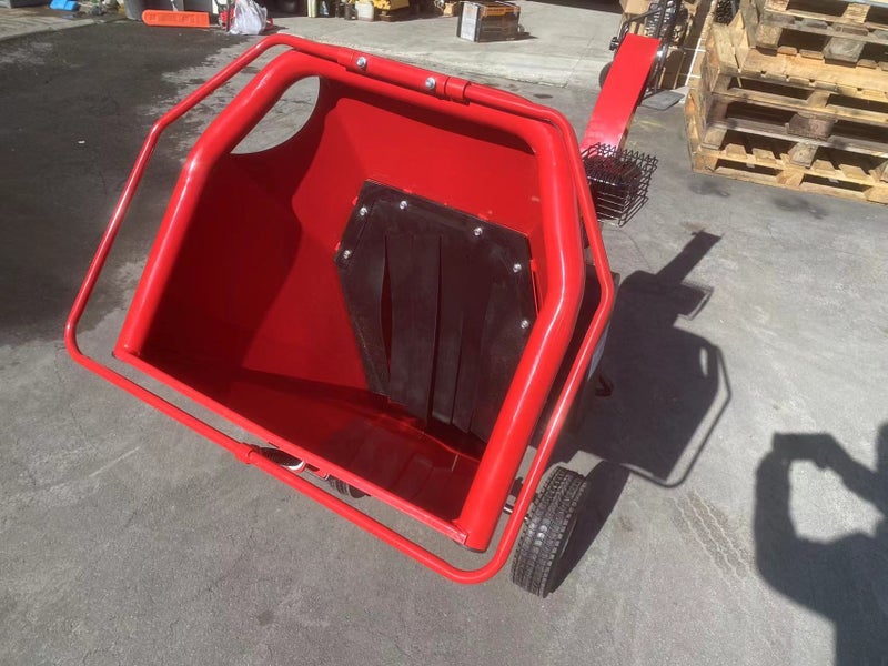 7 hp wood chipper/ shredder Carousel 2