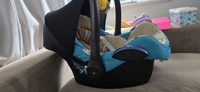 Maxi cosi cabriofix capsule Carousel 1