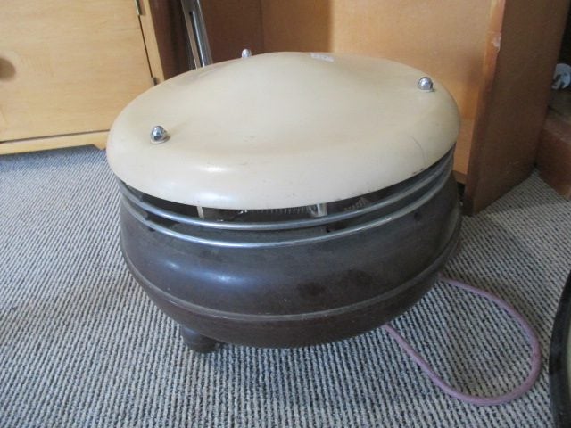 DECO BAKELITE FLYING SAUCER HEATER. .CHECKED AND WORKING Carousel 6