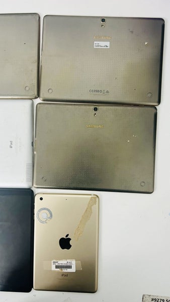 Samsung tablets for parts only62864735553025111
