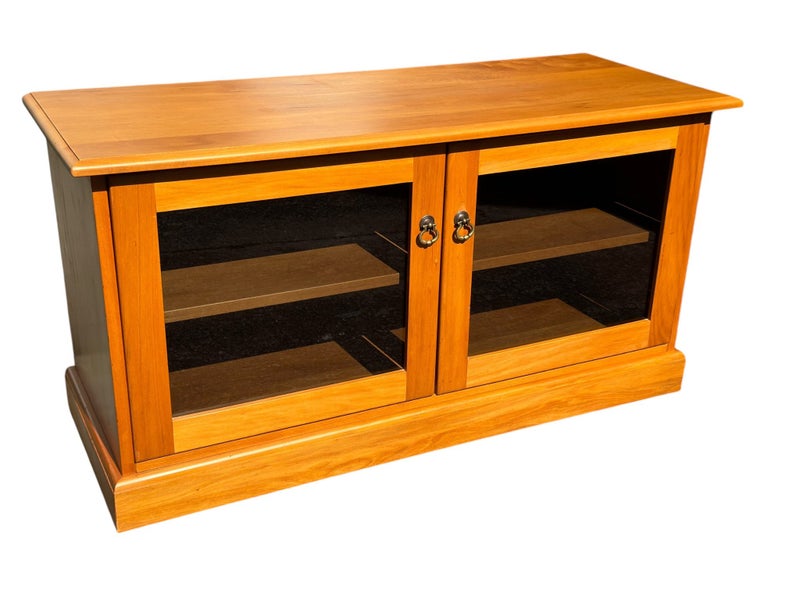 Beautiful Forest furniture solid rimu entertainment unit- FULLY RESTORED~~~~~ Carousel 2