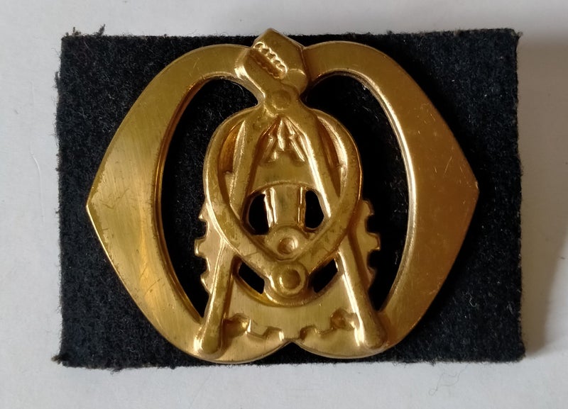 NETHERLANDS ARMY ELECTRICAL & MECHANICAL ENGINEERS BADGE - CLEARANCE SALE Carousel 2