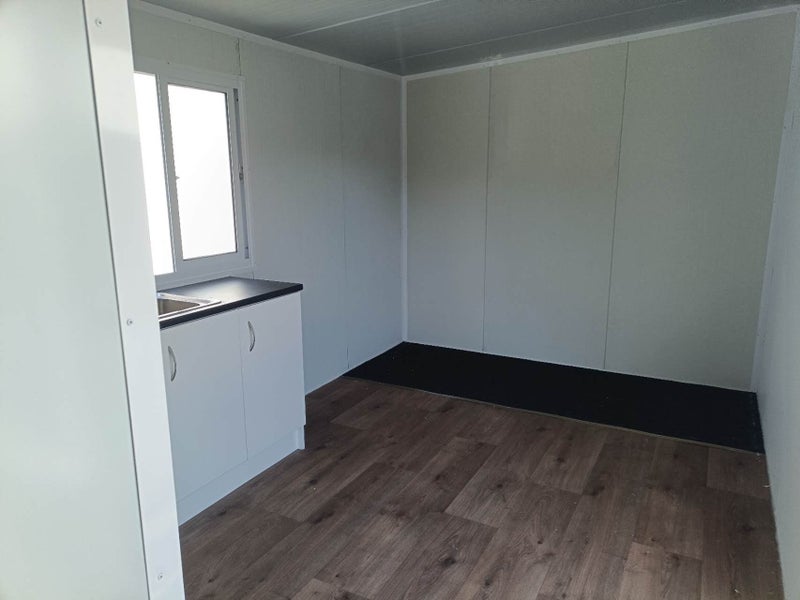 tiny home/cabin on wheels- 6mX3m62971966219138114