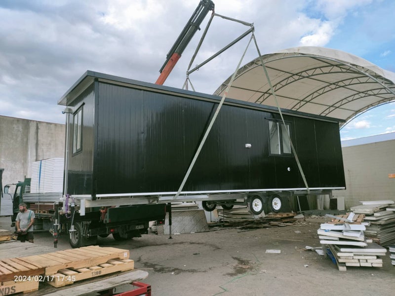 tiny home/cabin on wheels- 10mX3m Carousel 2