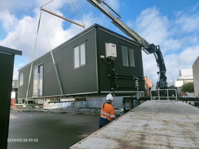 tiny home/cabin on wheels- 12mX3m Carousel 1