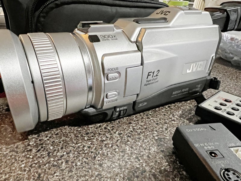 JVC Mini DV Camcorder GR-DV3000EA Carousel 1