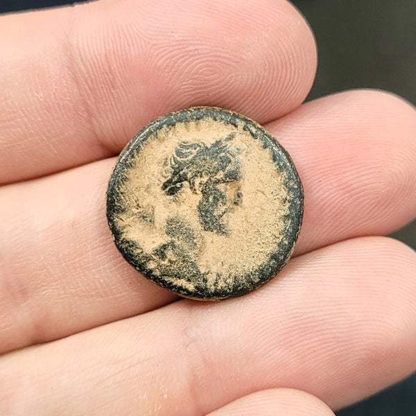 Antonininus Pius AE Provincial Bronze. Carousel 1